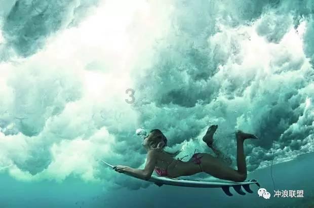 俄罗斯版《五十度灰》《不听话的女孩》